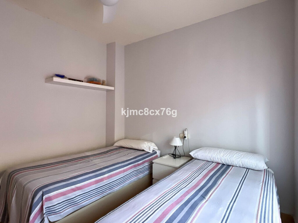 Middle Floor Apartment Calahonda Málaga - image 24