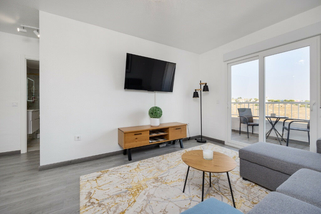 Middle Floor Apartment Punta Prima Alicante - image 24