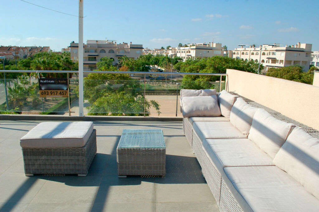 Bungalow Mil Palmeras Alicante - image 24