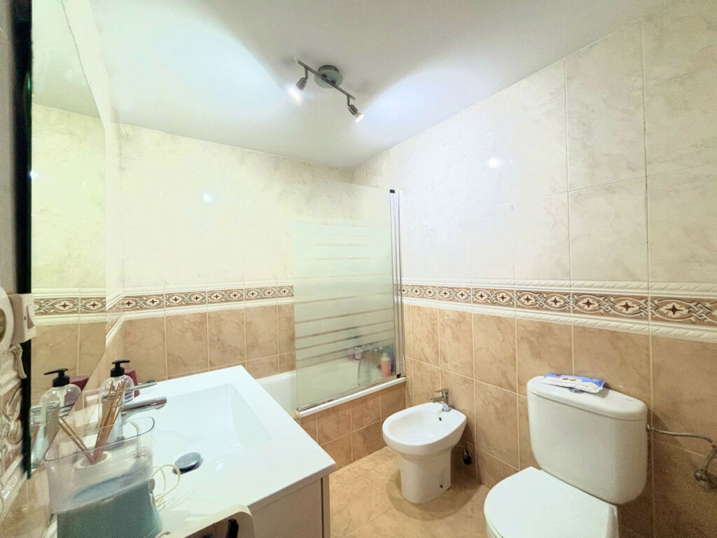 Middle Floor Apartment Estepona Málaga - image 24