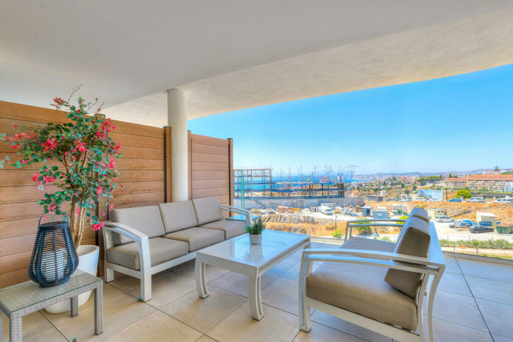 Middle Floor Apartment Fuengirola Málaga - image 24