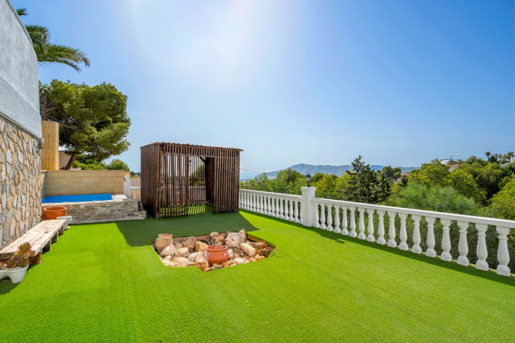 Detached Villa La Nucia Alicante - image 24