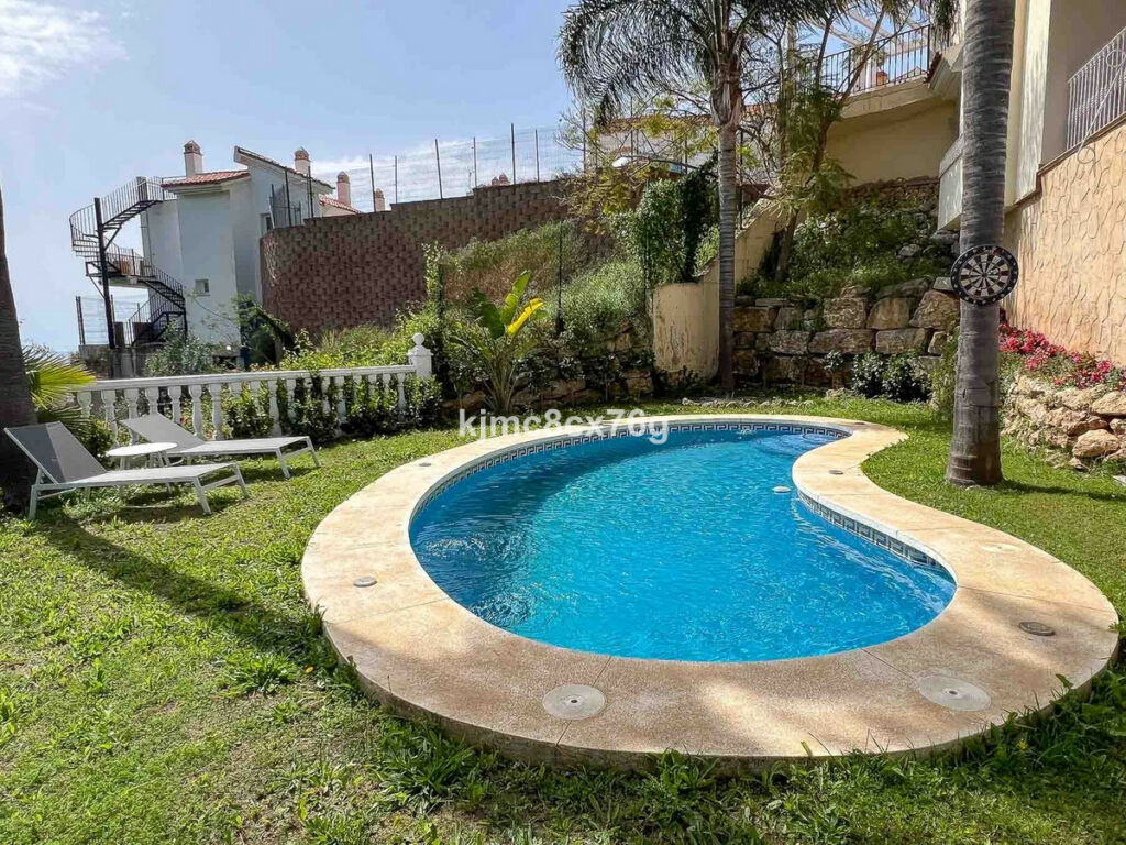 Detached Villa Riviera del Sol Málaga - image 24