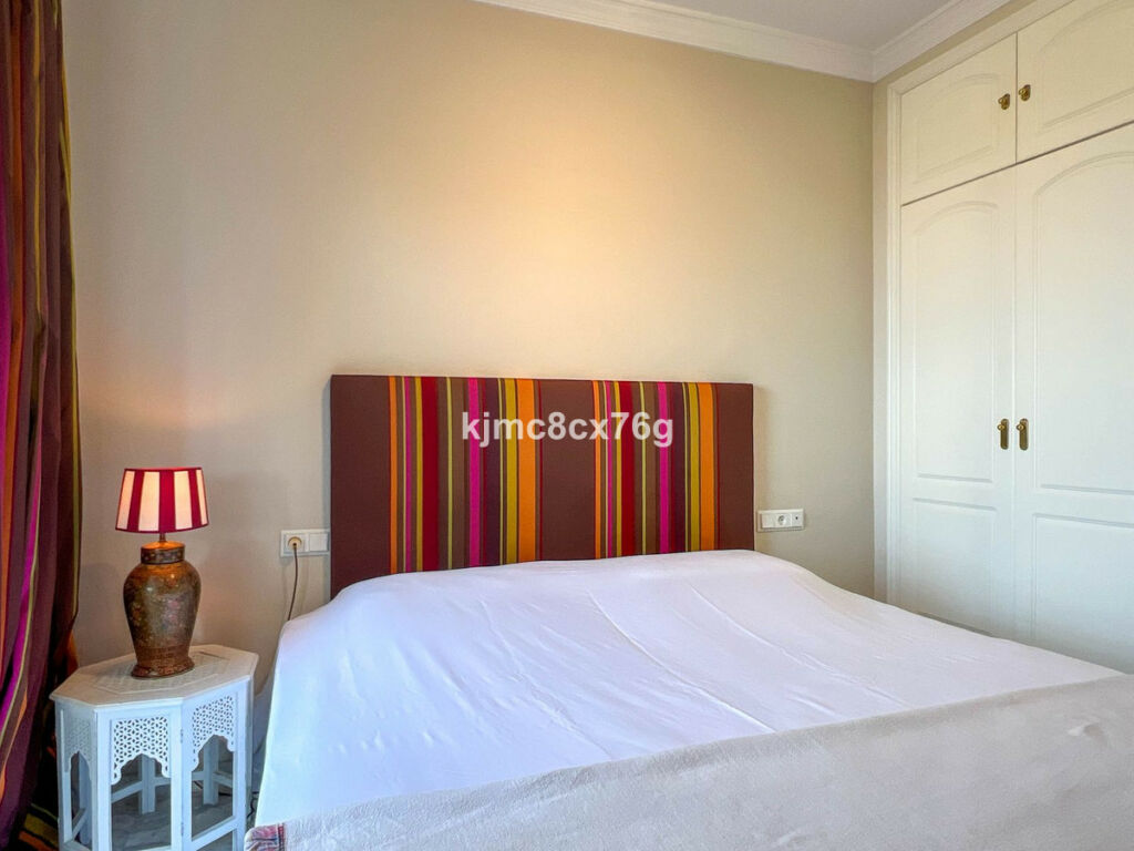 Penthouse Calahonda Málaga - image 24