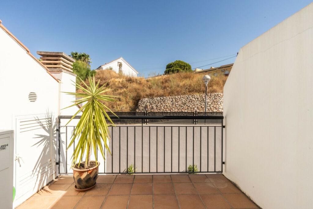 Townhouse Torreblanca Málaga - image 23