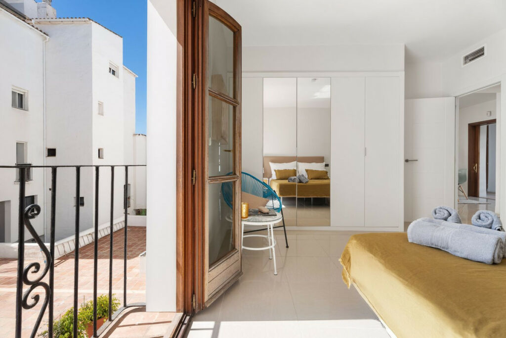 Middle Floor Apartment Puerto Banús Málaga - image 24