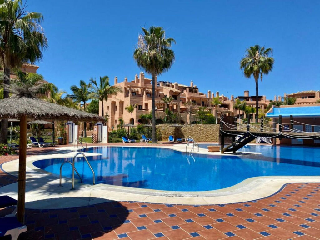 Middle Floor Apartment Hacienda del Sol Málaga - image 24