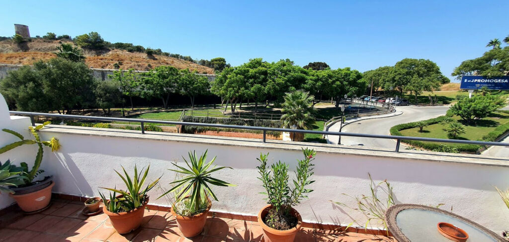 Townhouse Fuengirola Málaga - image 24
