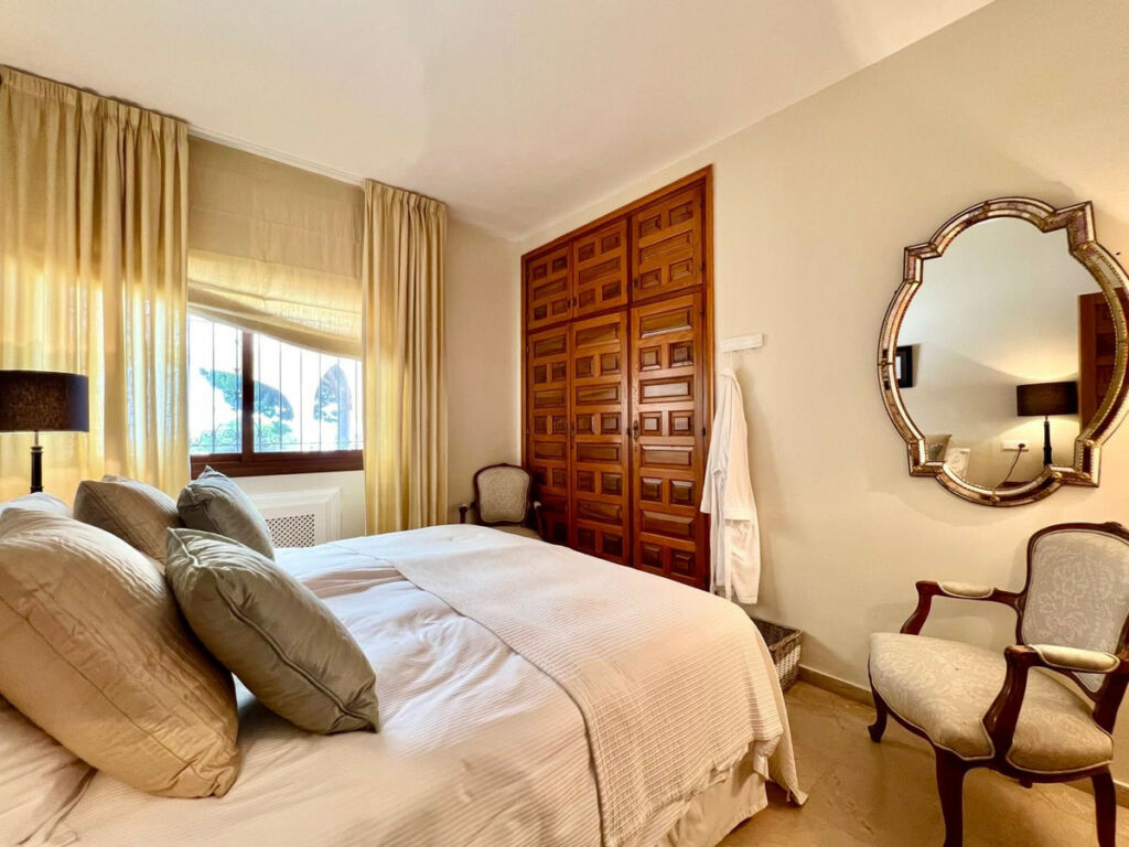 Detached Villa Elviria Málaga - image 25