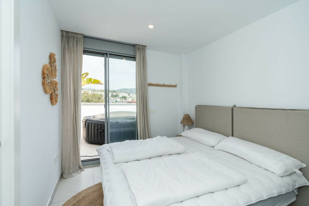Penthouse Elviria Málaga - image 24