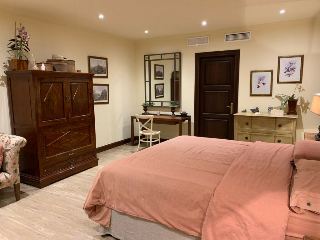Detached Villa Sierra Blanca Málaga - image 24