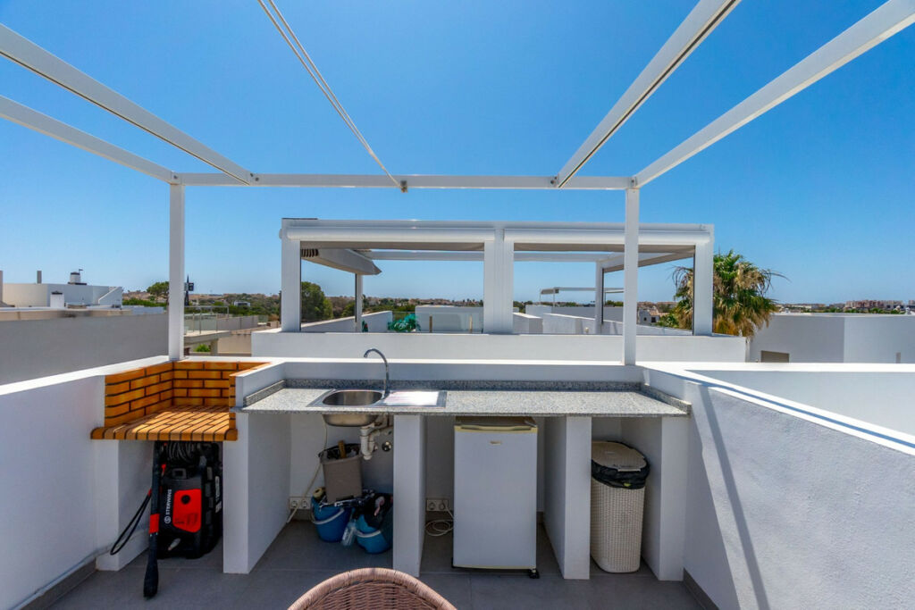 Detached Villa Villamartin Alicante - image 24