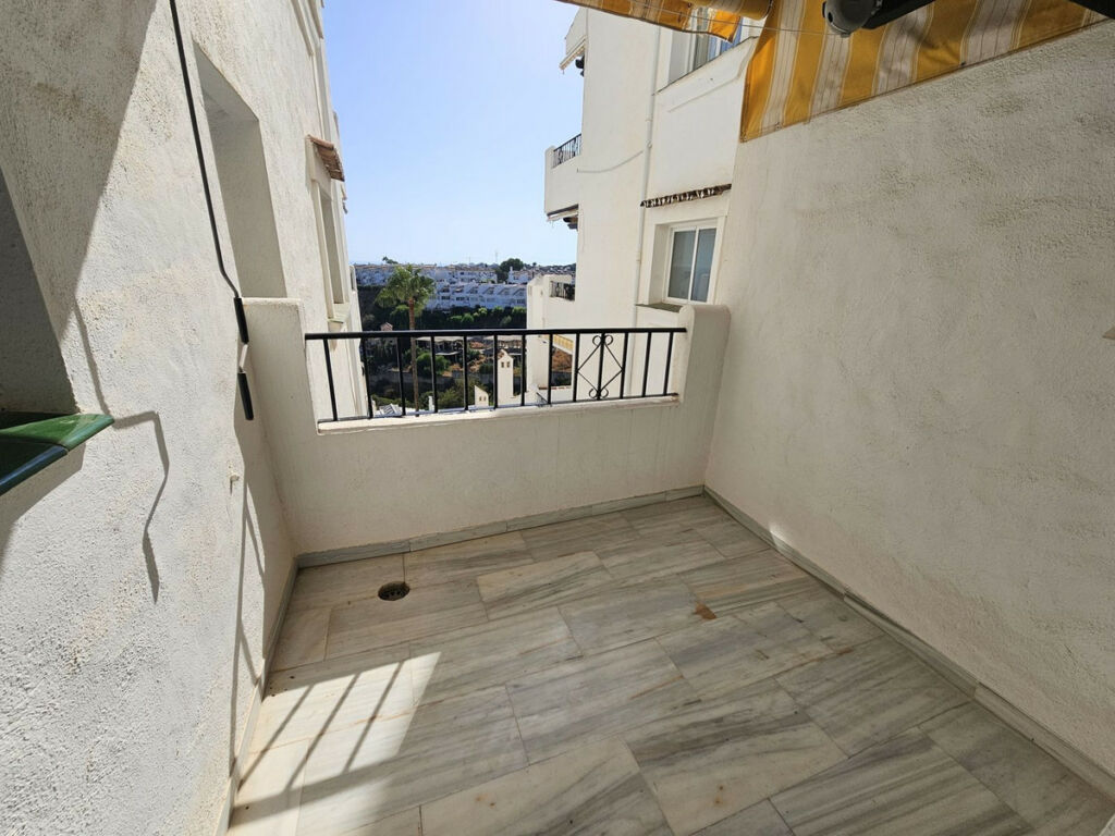 Middle Floor Apartment Calahonda Málaga - image 22
