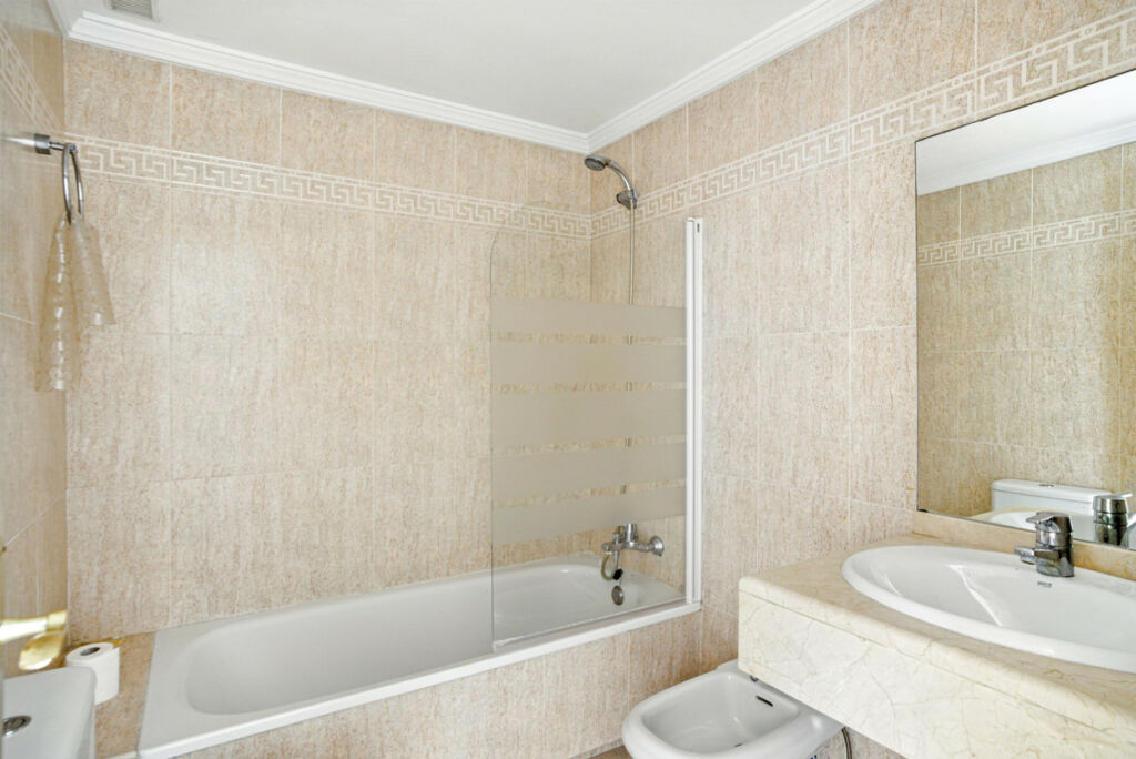 Penthouse The Golden Mile Málaga - image 25