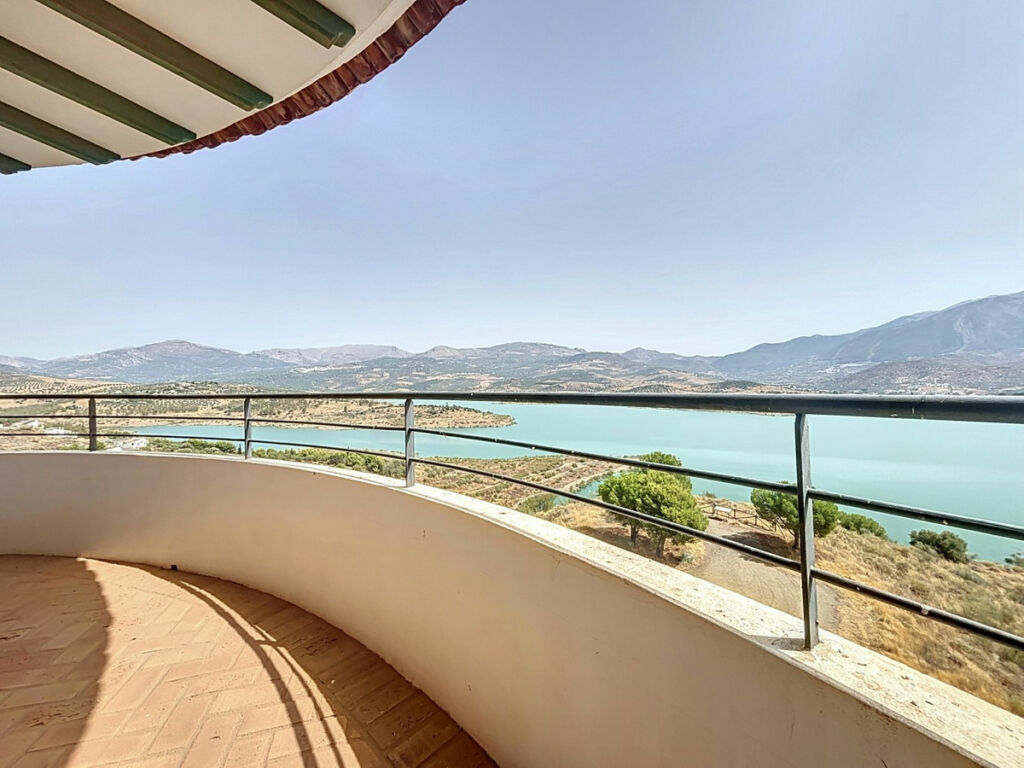 Detached Villa La Viñuela Málaga - image 24