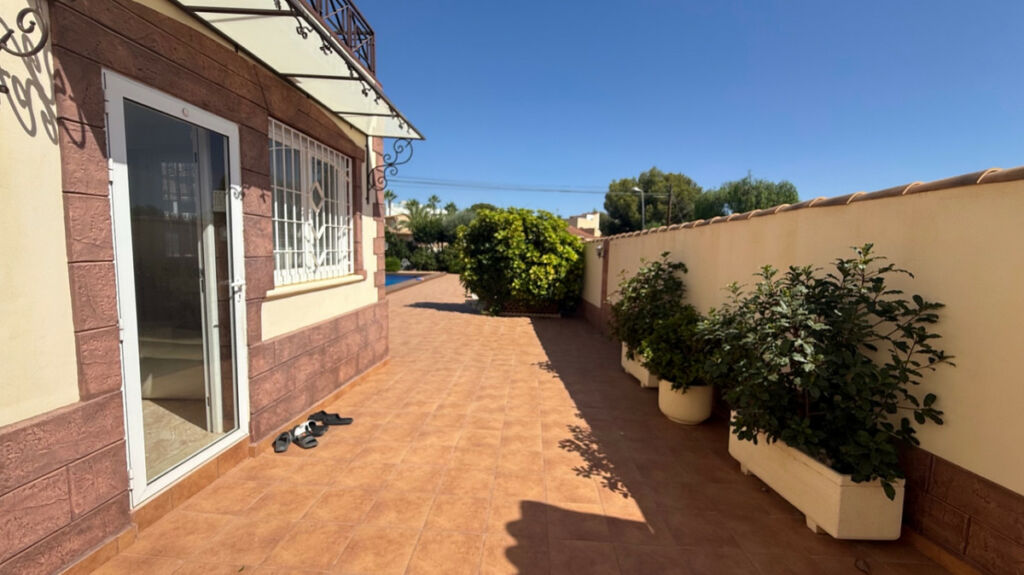 Detached Villa Torrevieja Alicante - image 24