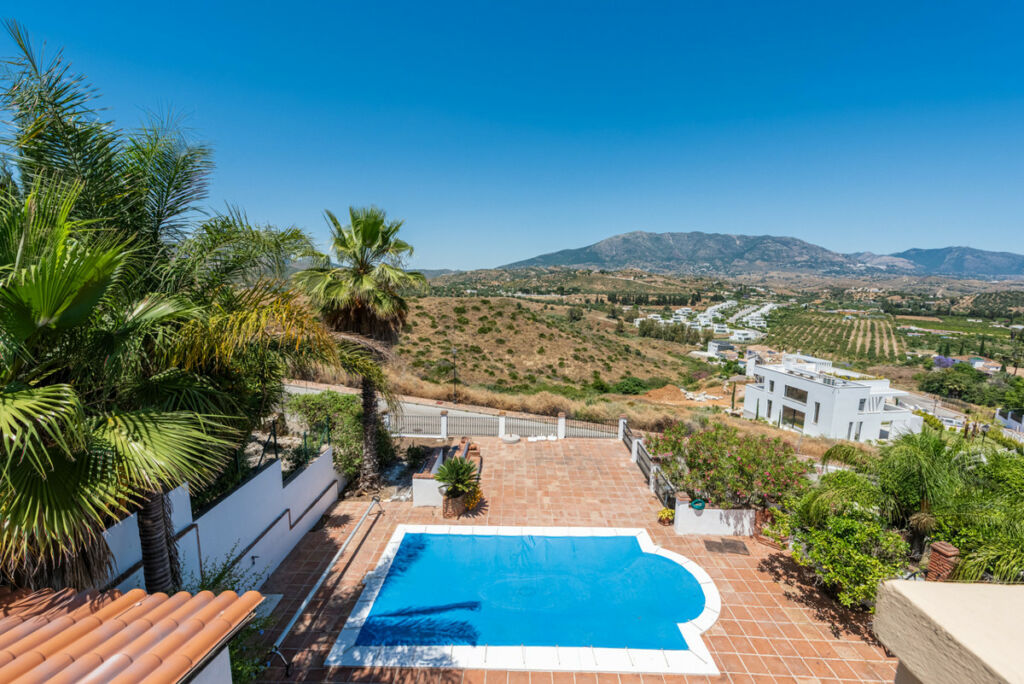 Detached Villa La Cala Golf Málaga - image 23