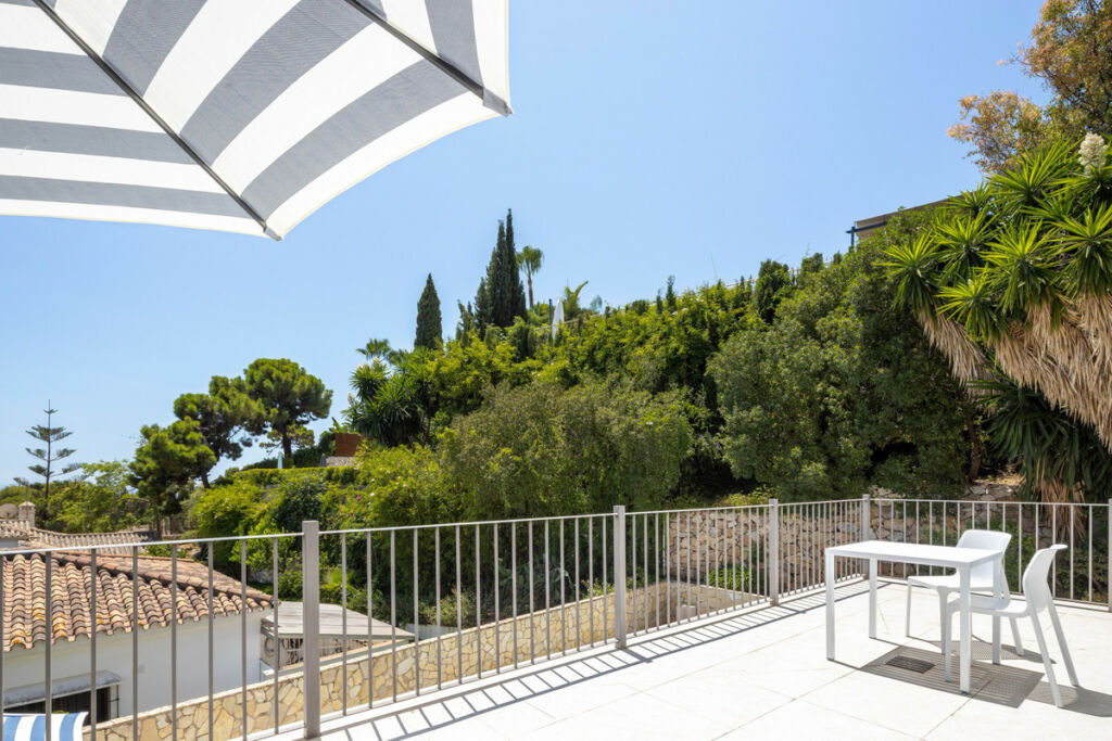 Detached Villa The Golden Mile Málaga - image 24
