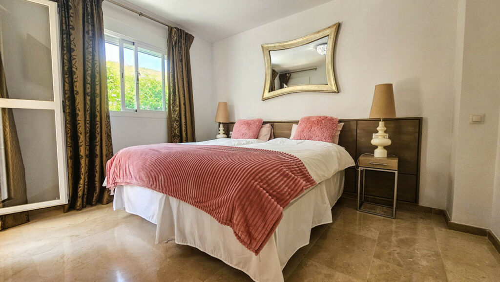 Semi-Detached House La Duquesa Málaga - image 24