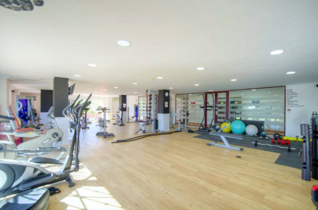 Ground Floor Apartment La Mairena Málaga - image 26