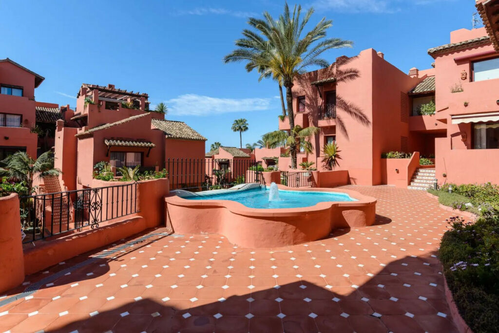 Middle Floor Apartment Elviria Málaga - image 25