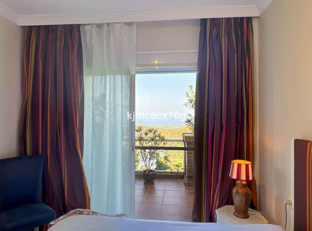 Penthouse Calahonda Málaga - image 25