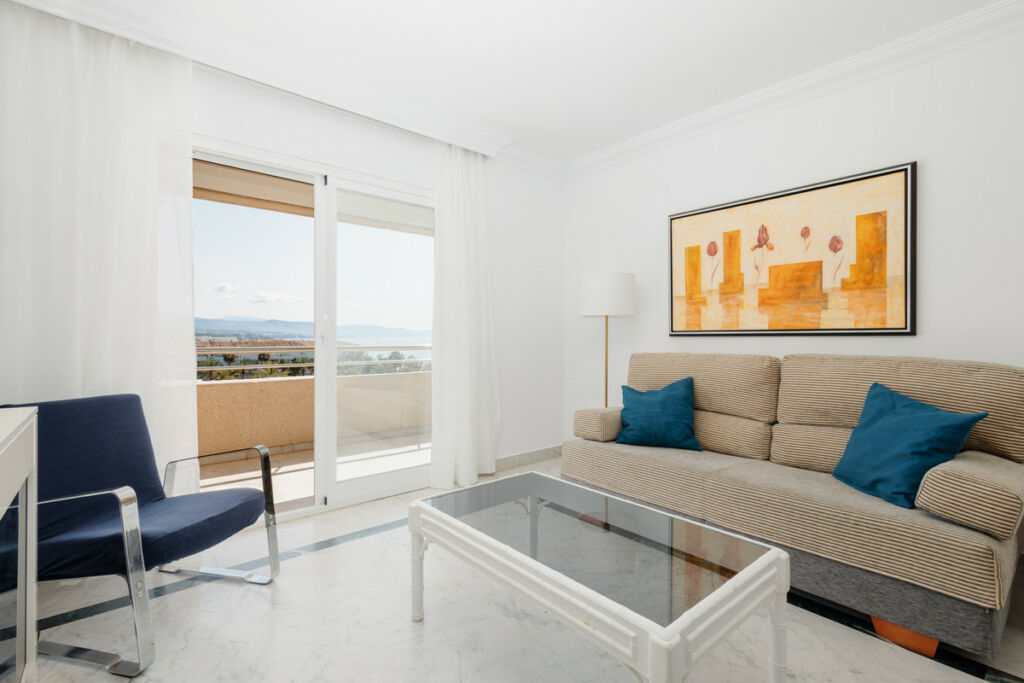 Middle Floor Apartment Puerto Banús Málaga - image 25