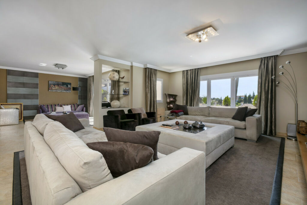 Middle Floor Apartment The Golden Mile Málaga - image 25