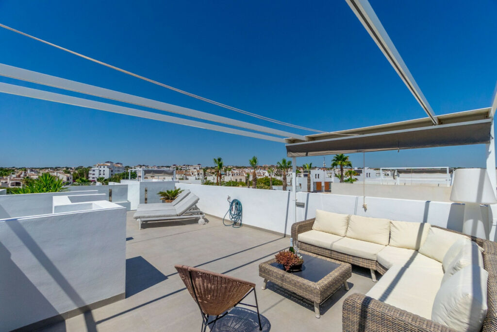 Detached Villa Villamartin Alicante - image 25