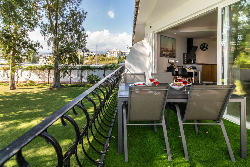 Middle Floor Apartment Puerto Banús Málaga - image 24