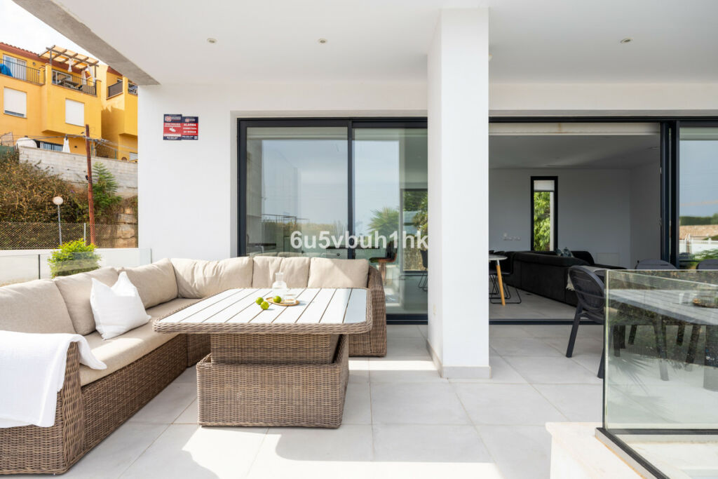Detached Villa Torreblanca Málaga - image 25