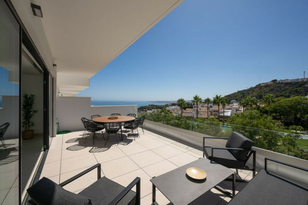 Detached Villa Benalmadena Pueblo Málaga - image 25