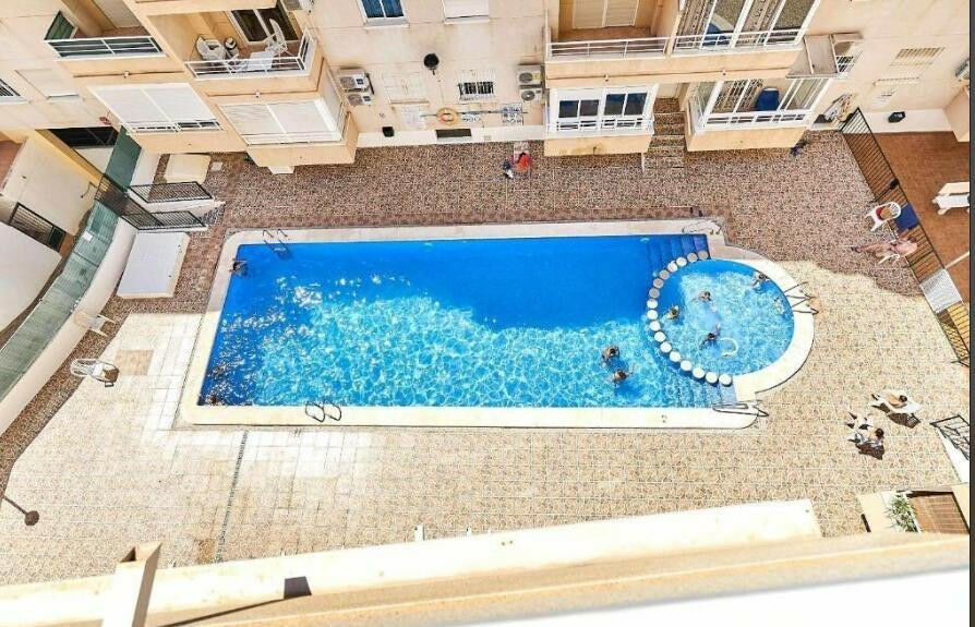 Middle Floor Apartment Torrevieja Alicante - image 25