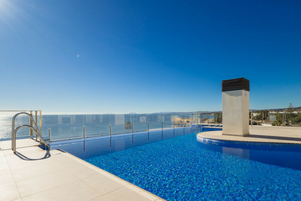 Middle Floor Apartment Estepona Málaga - image 25