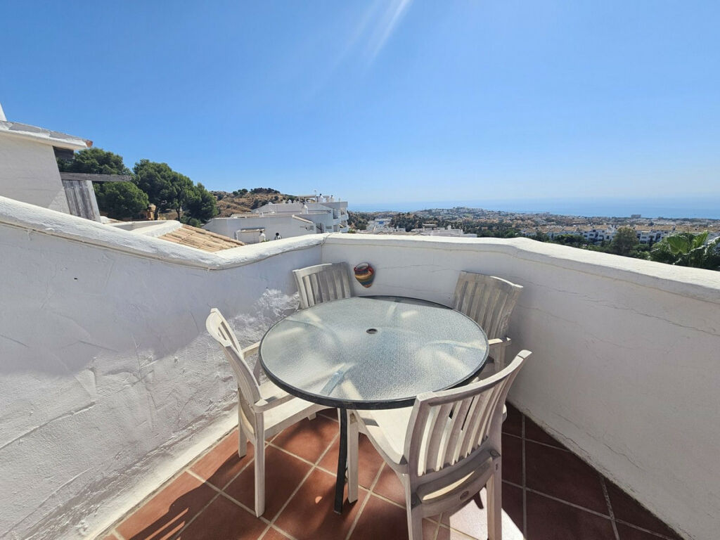 Penthouse Calahonda Málaga - image 25