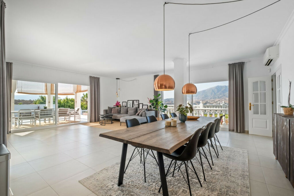 Detached Villa Cerros del Aguila Málaga - image 25