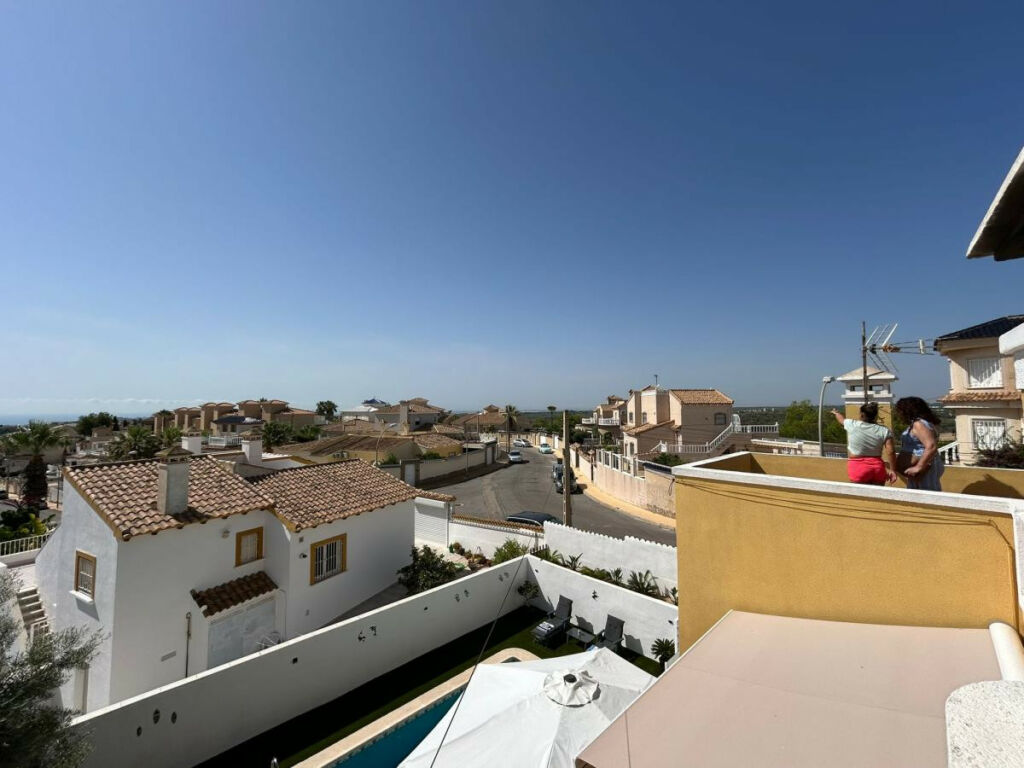 Detached Villa San Miguel de Salinas Alicante - image 25