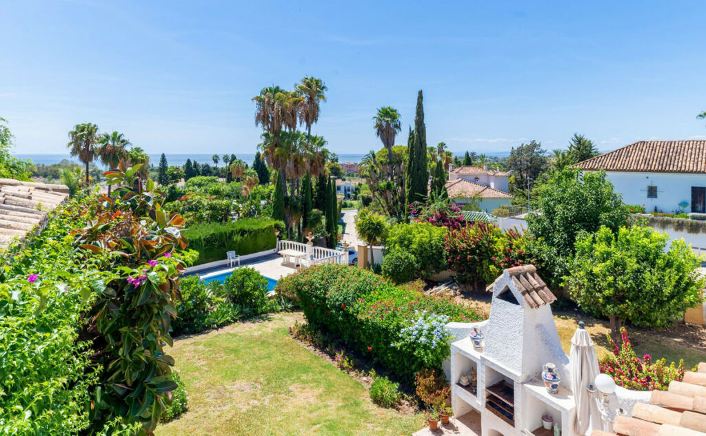 Townhouse El Paraiso Málaga - image 16