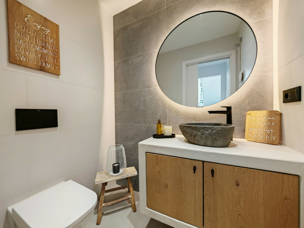 Detached Villa Estepona Málaga - image 27
