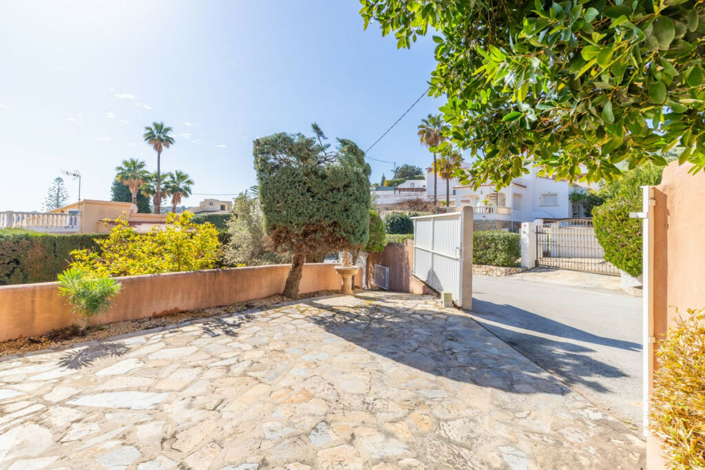 Detached Villa Moraira Alicante - image 25