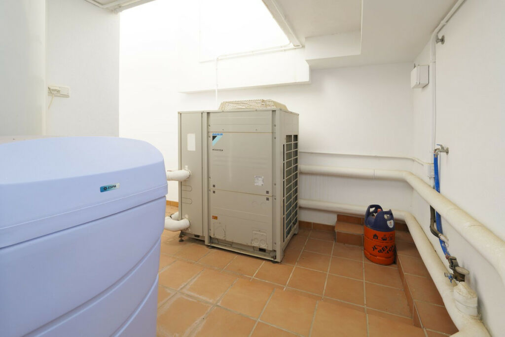Semi-Detached House Benalmadena Málaga - image 25