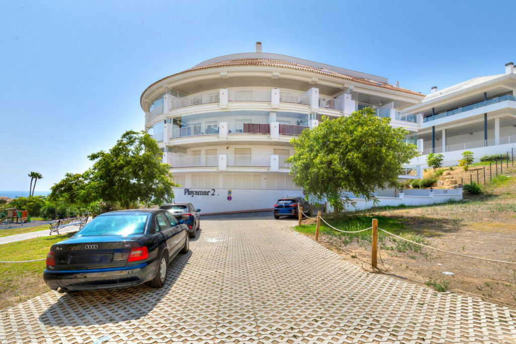 Penthouse Fuengirola Málaga - image 25
