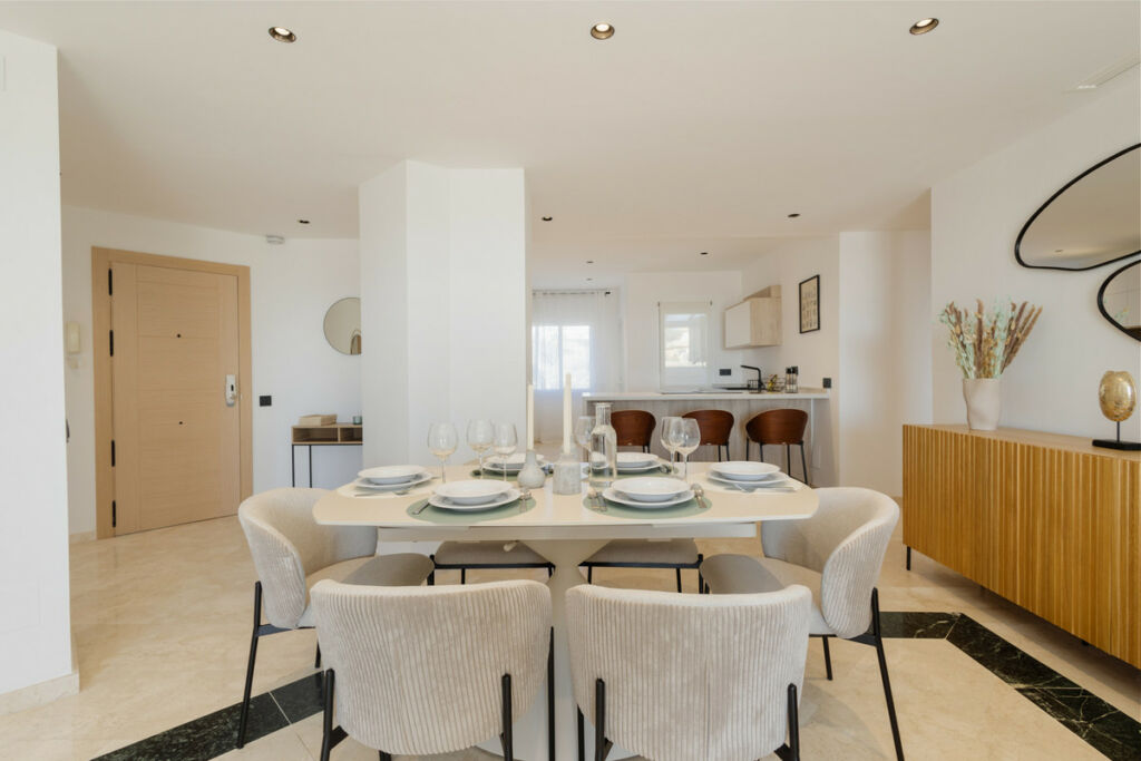 Middle Floor Apartment Elviria Málaga - image 25