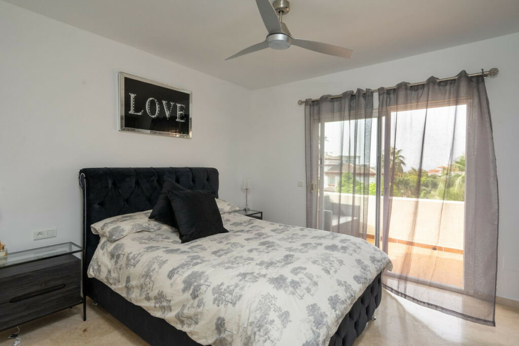 Detached Villa Benalmadena Málaga - image 25