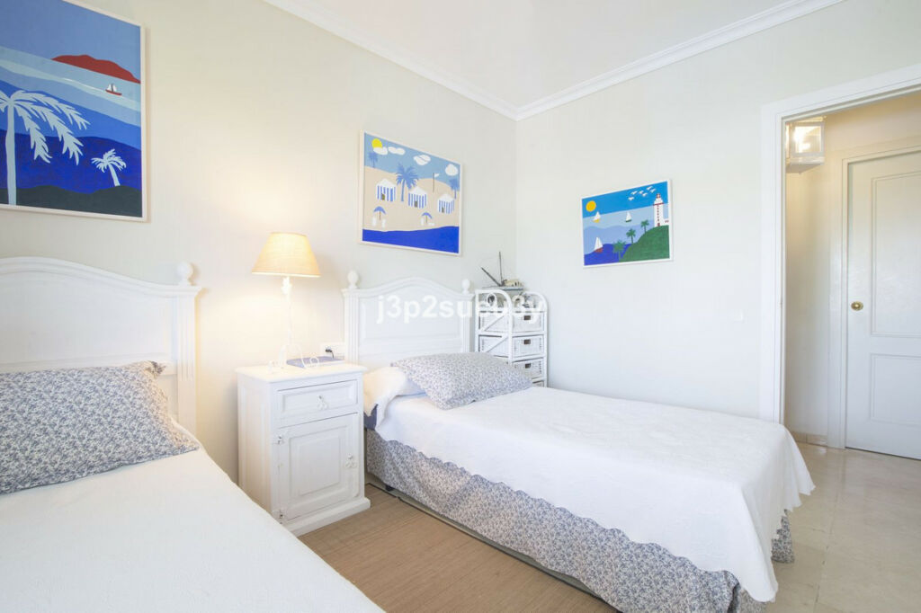 Middle Floor Apartment Guadalmina Baja Málaga - image 25