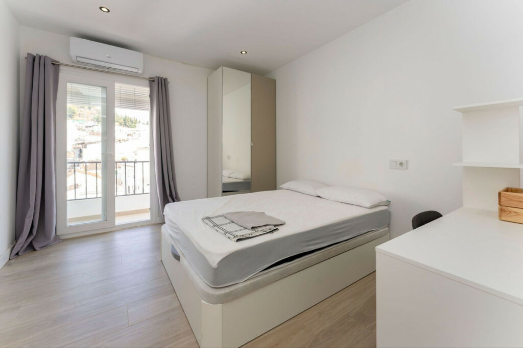 Townhouse Monda Málaga - image 25