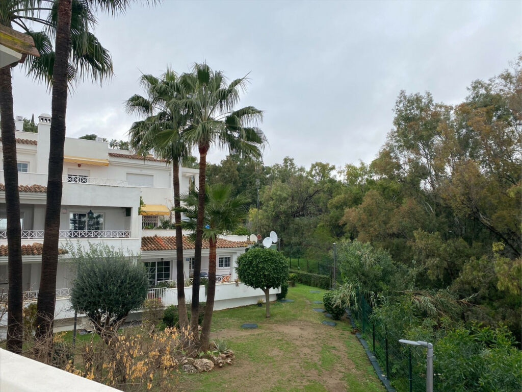 Middle Floor Apartment Río Real Málaga - image 25