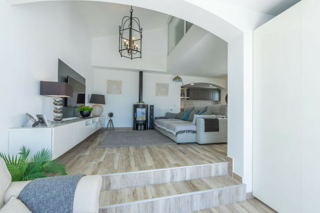 Detached Villa Estepona Málaga - image 25