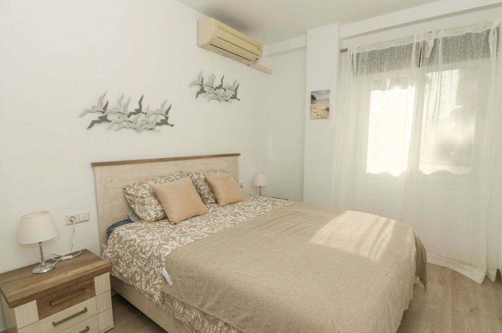 Middle Floor Apartment Calahonda Málaga - image 25