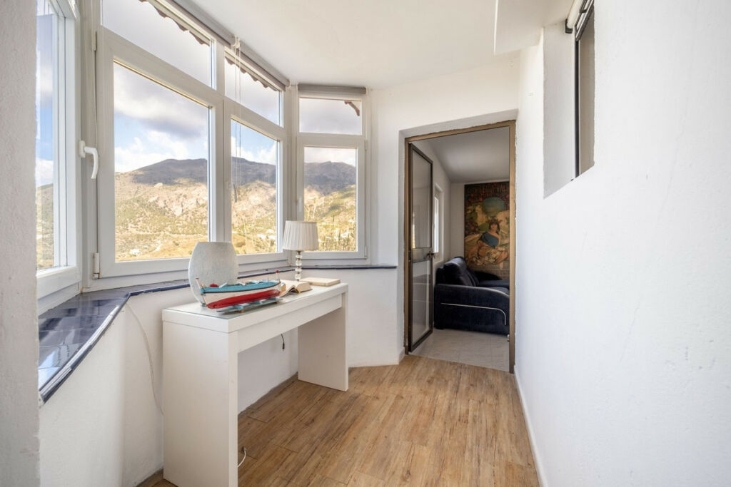Detached Villa La Viñuela Málaga - image 25